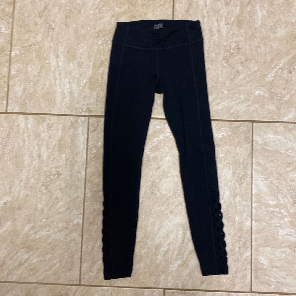 Athleta girl black legging with braid detailing at bottom s/7